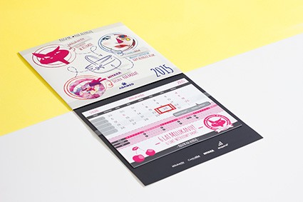 Kalendarz jednodzielny z ilustracjami i czarnym panelem